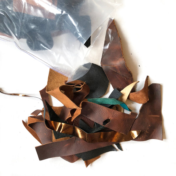 Bag o Leather Scrap – Tchoup Industries