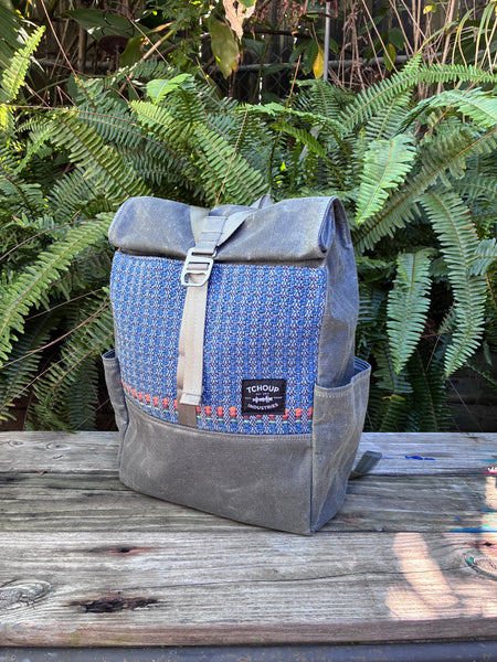 Petite Roulez w/ Blue Shimmer Woven