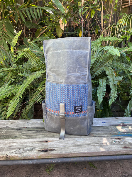 Petite Roulez w/ Blue Shimmer Woven