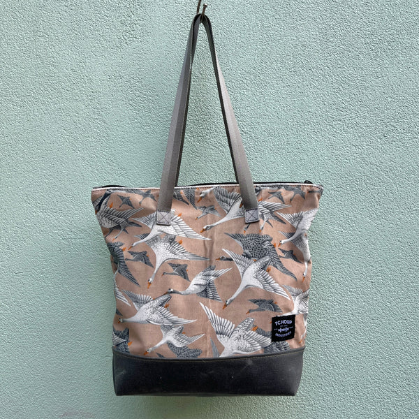 Zip Tote w/ Sand Geese