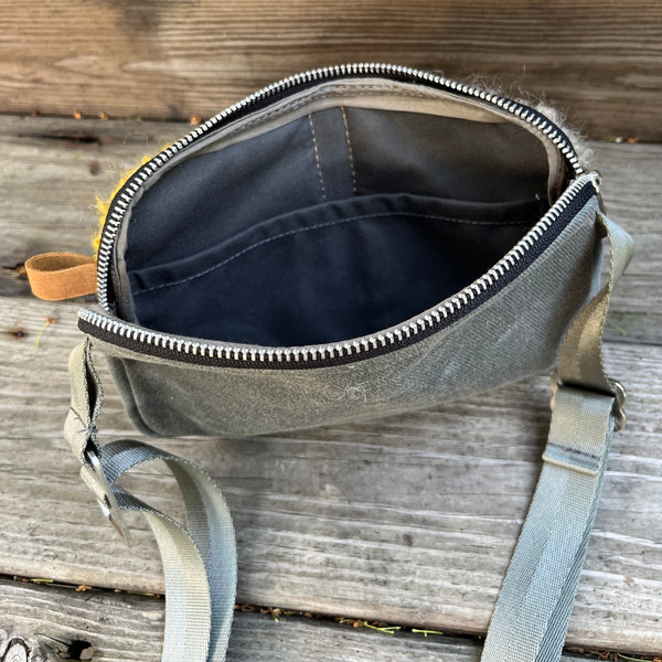 Fanny Pack Slim w/ Fawn-Ambra Wooly