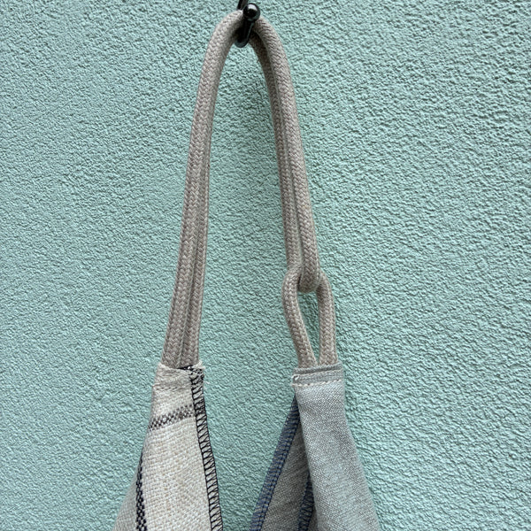 Linen Fling Tote - Square Grid w/ Indigo