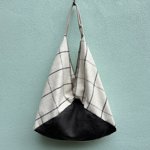 Linen Fling Tote - Square Grid w/ Graphite