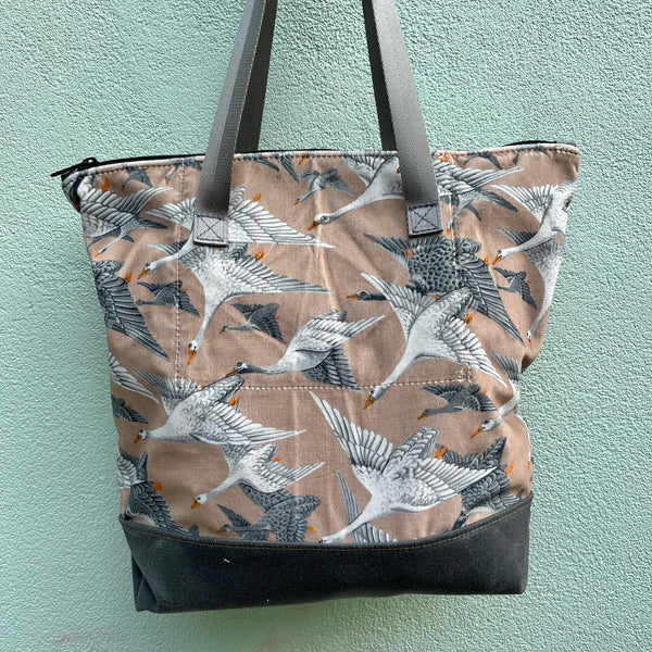 Zip Tote w/ Sand Geese