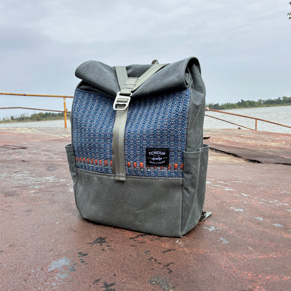 Petite Roulez w/ Blue Shimmer Woven